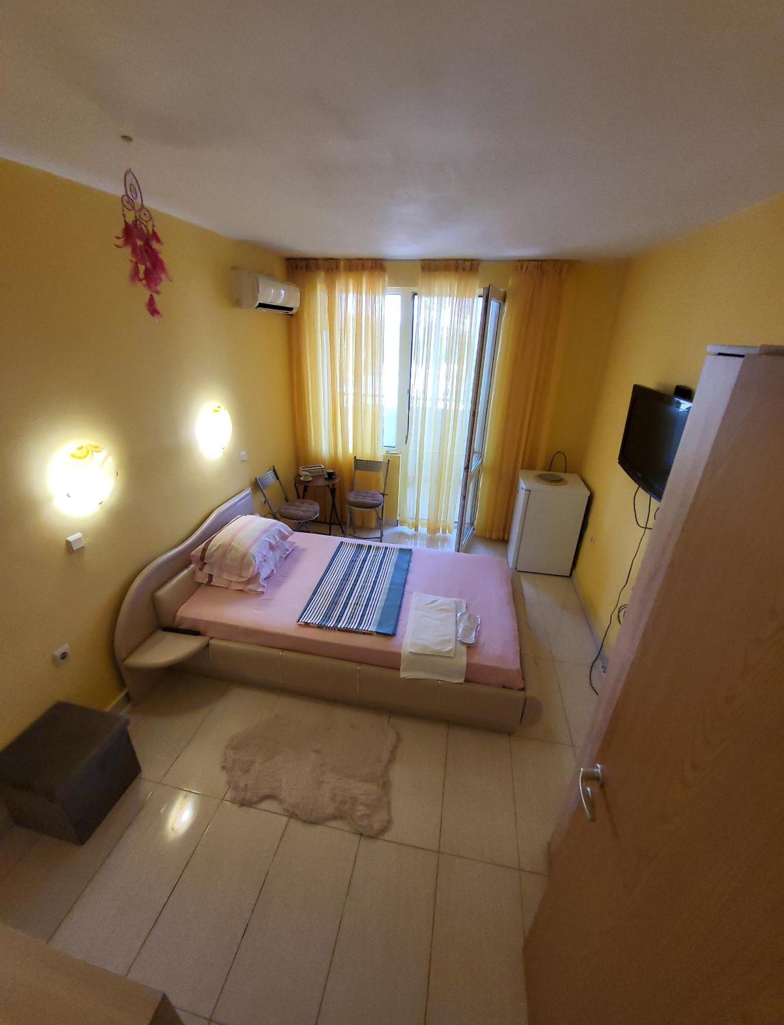 Apartamento Apartamenti Ivaia Varna Exterior foto